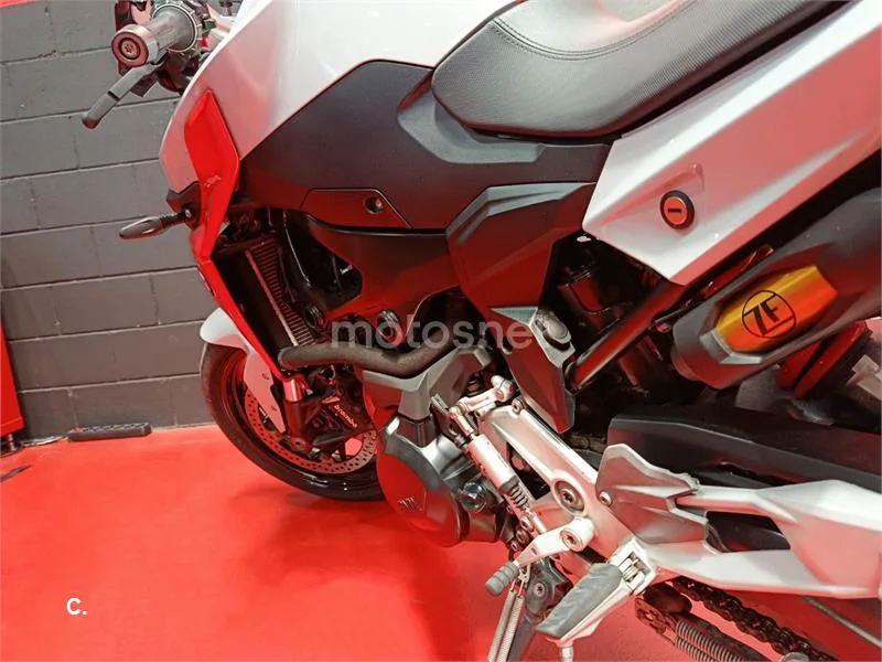 BMW F 900 R – Vista 14