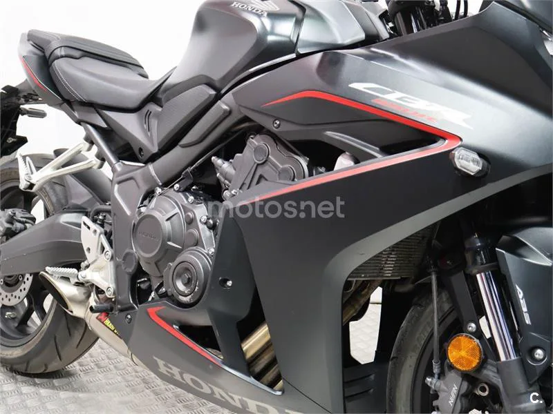 Honda CB 650 R – Vista 12