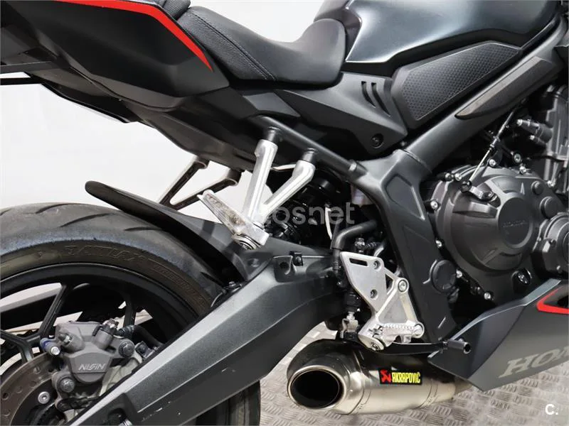 Honda CB 650 R – Vista 15