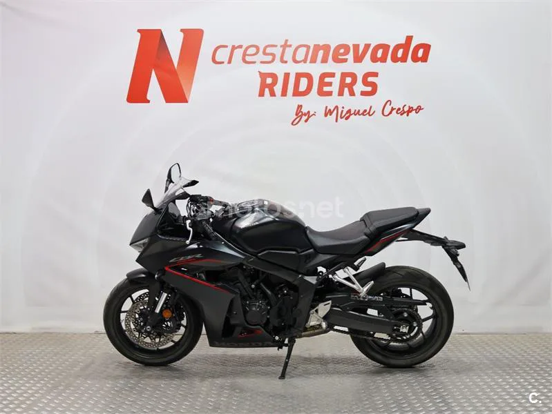 Honda CB 650 R – Vista 3