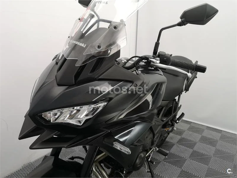 Kawasaki Versys – Vista 16