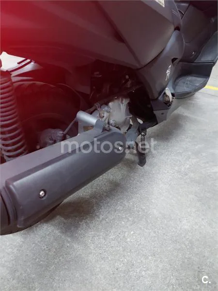 Yamaha XMAX 125 – Vista 10