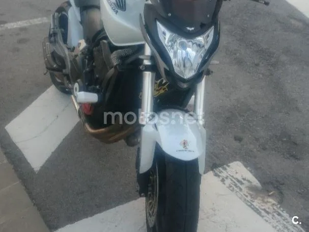 Honda CB 600 F Hornet – Vista 3