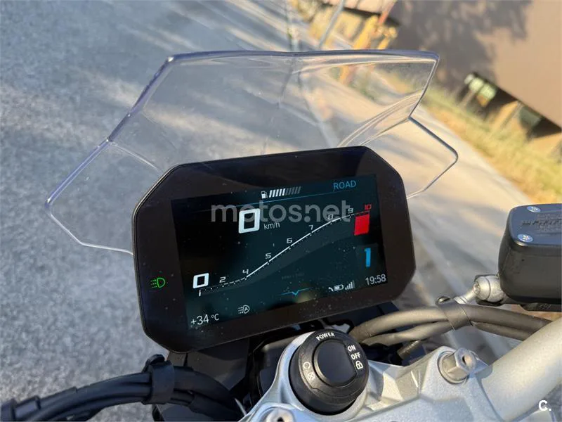 BMW F 900 R – Vista 4