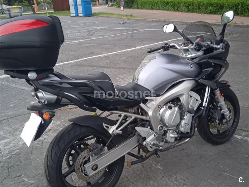Yamaha FZ6 Fazer - Vista 4