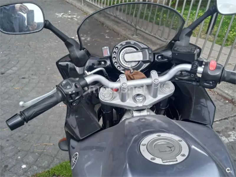 Yamaha FZ6 Fazer - Vista 6