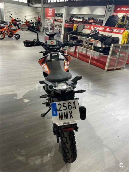 KTM 390 – Vista 4