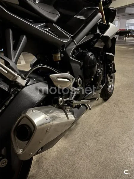 Triumph Street Triple – Vista 7