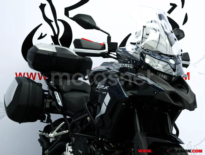 Benelli TRK 502 – Vista 4