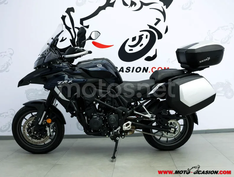 Benelli TRK 502 – Vista 7