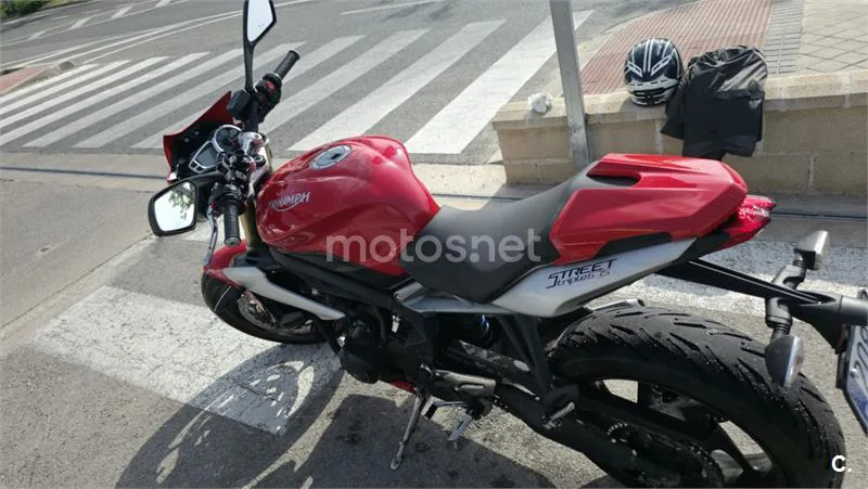 Triumph Street Triple - Vista 8