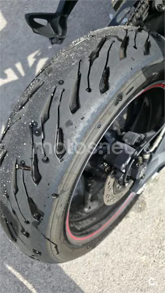 Triumph Street Triple - Vista 10