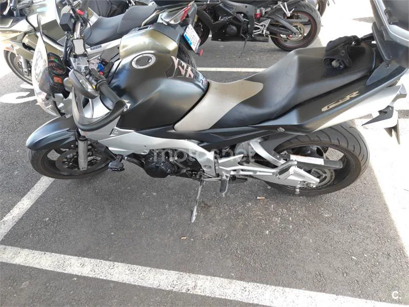 Suzuki GSR 600 – Vista 4