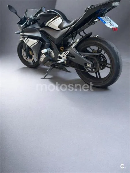 Yamaha R125 – Vista 4