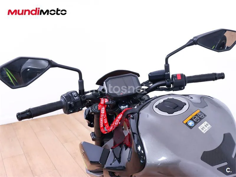 Kawasaki Z900 – Vista 11