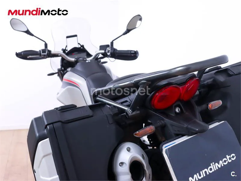Moto Guzzi V85 TT – Vista 9
