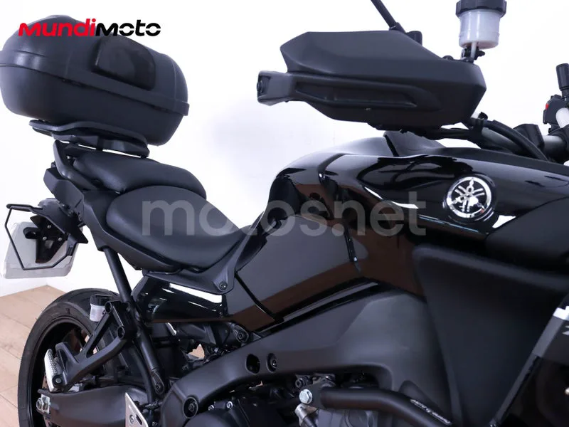 Yamaha Tracer 9 – Vista 18