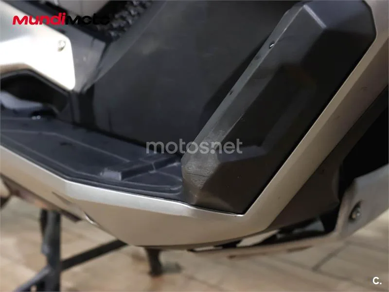 Honda X-ADV – Vista 13