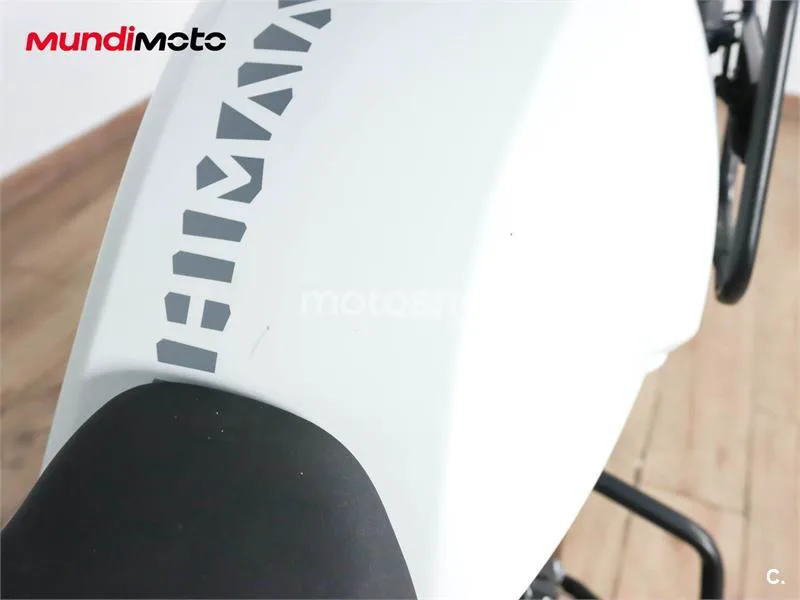 Royal Enfield Himalayan 410 – Vista 13