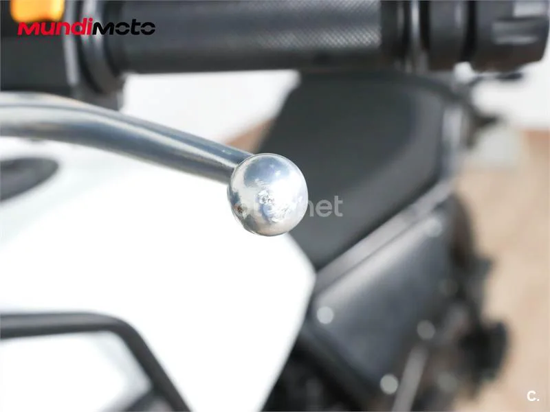 Royal Enfield Himalayan 410 – Vista 18