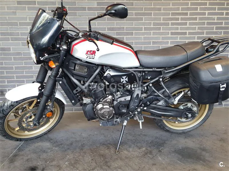 Yamaha XSR 700 – Vista 10