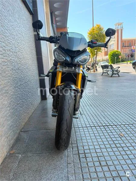 Triumph Speed Triple – Vista 4