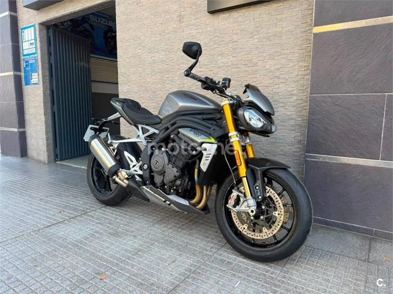 Triumph Speed Triple – Vista 5