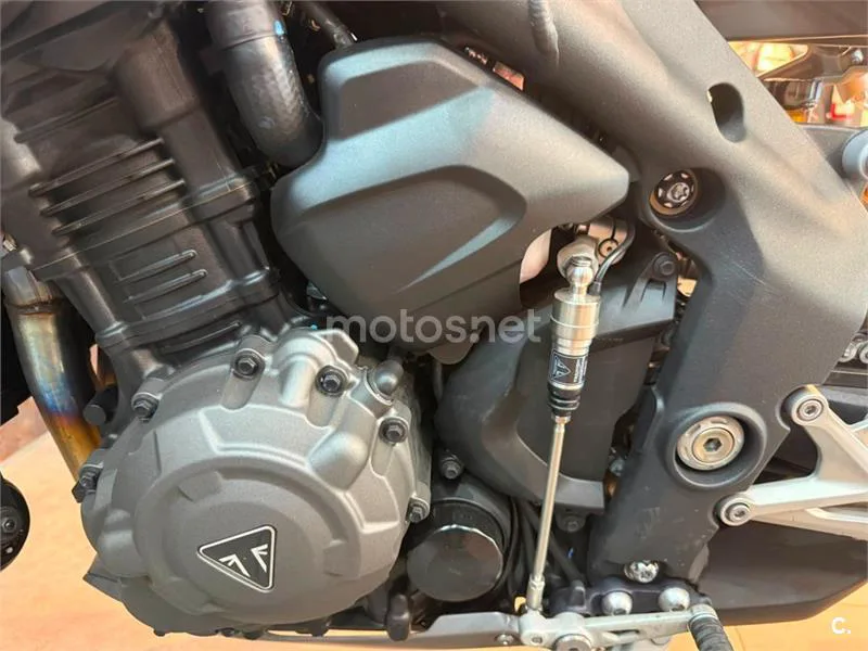 Triumph Speed Triple – Vista 9