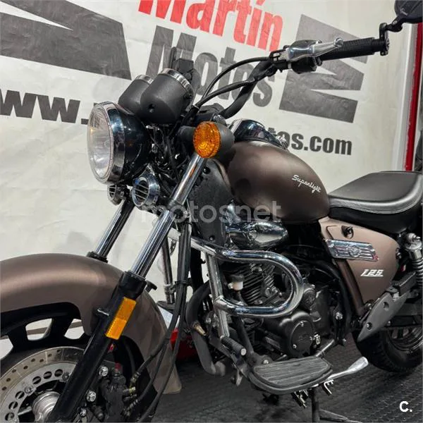 Keeway Superlight 125 – Vista 7