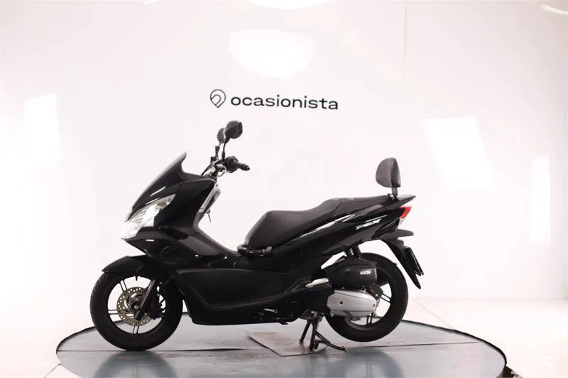Honda PCX 125 – Vista 4
