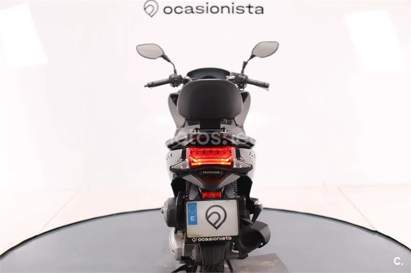 Honda PCX 125 – Vista 9
