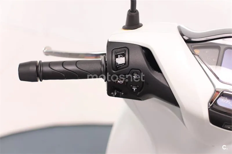 Honda SH 125i – Vista 7