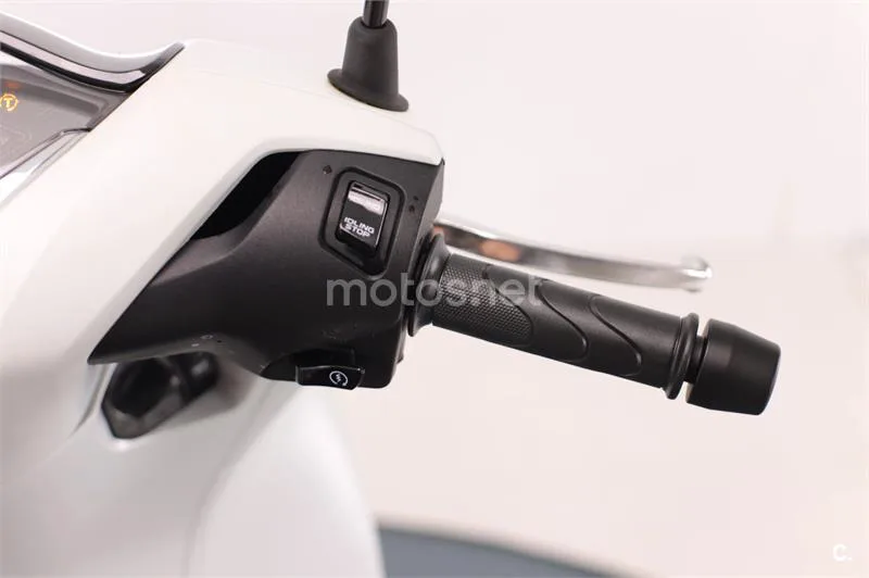 Honda SH 125i – Vista 9