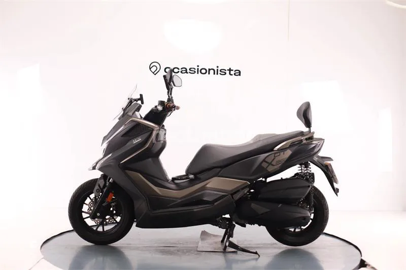 Kymco DTX 350 – Vista 4