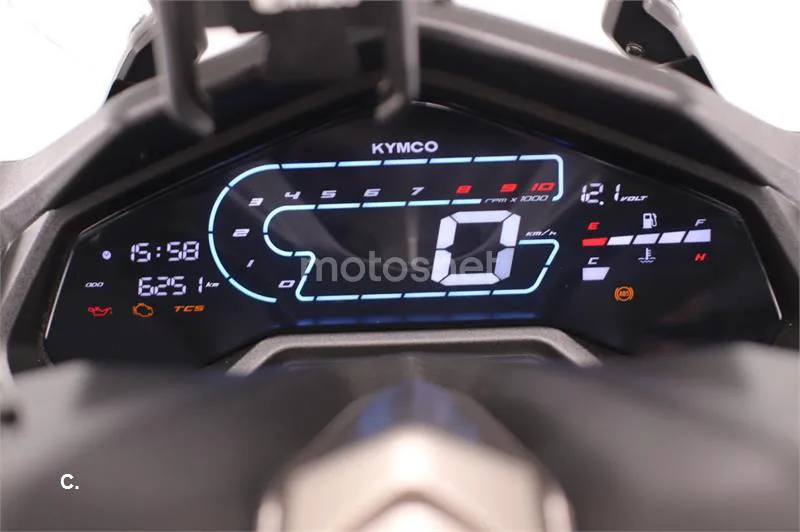 Kymco DTX 350 – Vista 5