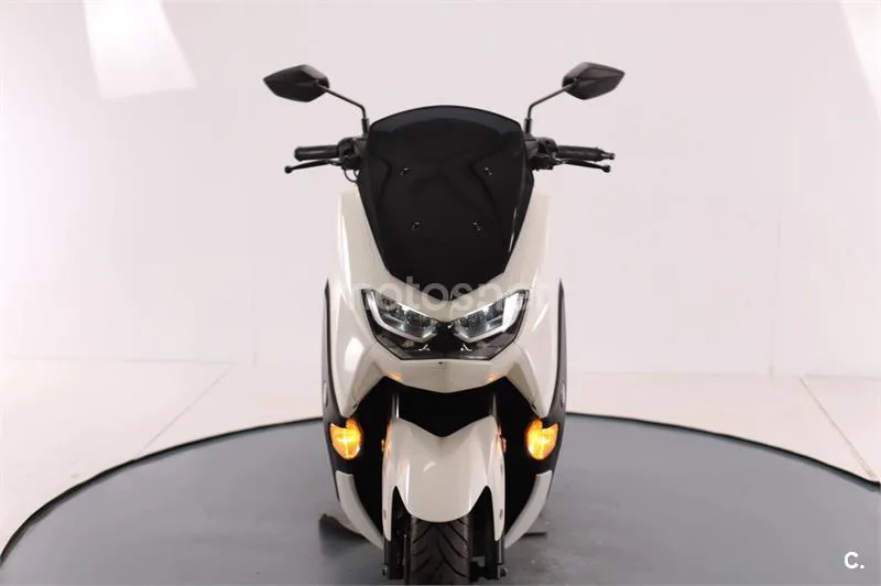 Yamaha NMAX – Vista 9