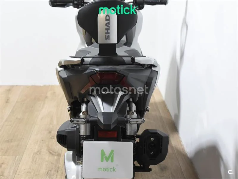 Honda ADV 350 – Vista 6