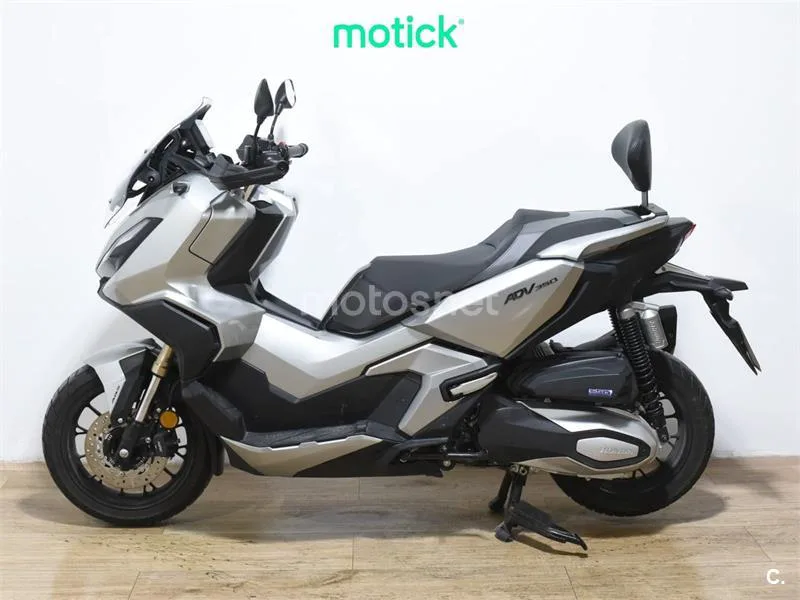 Honda ADV 350 – Vista 7