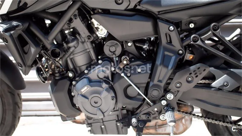 Yamaha MT-07 – Vista 18