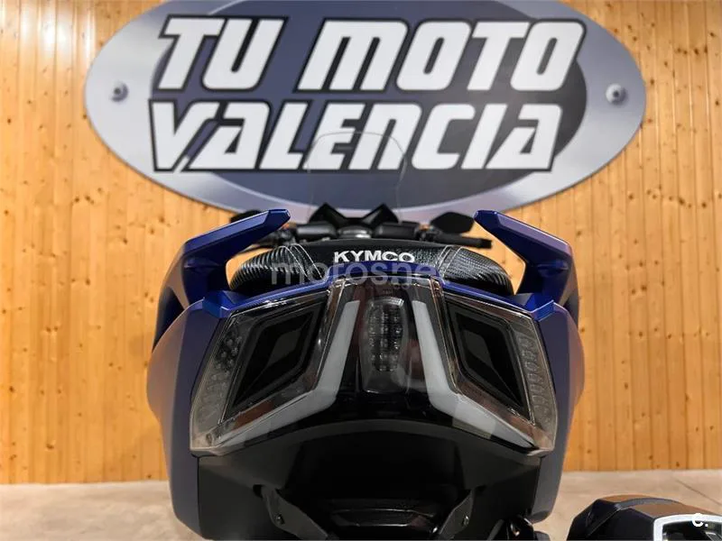Kymco AK 550 – Vista 11