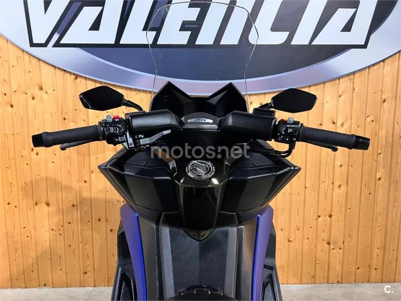 Kymco AK 550 – Vista 14