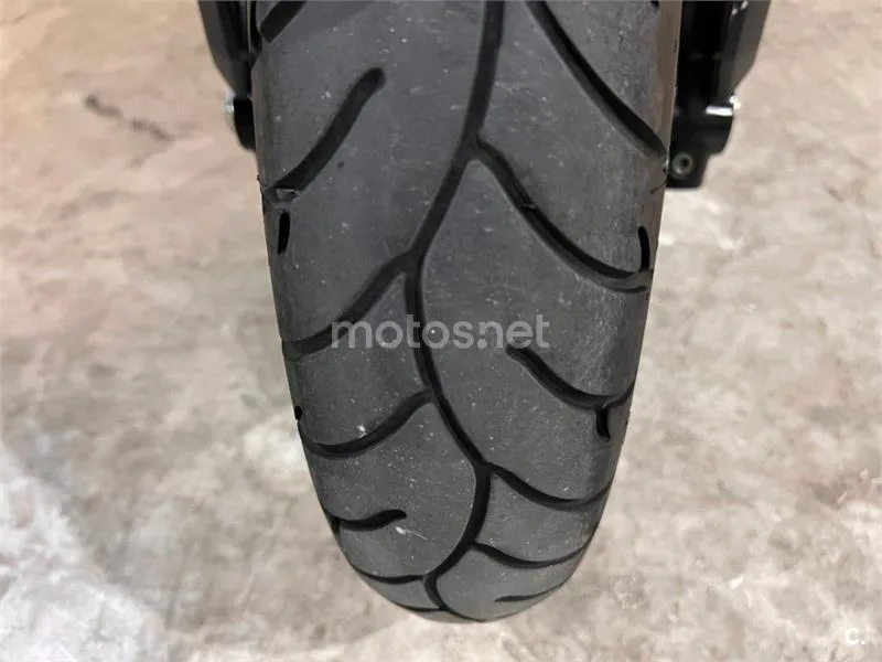 Kymco AK 550 – Vista 22