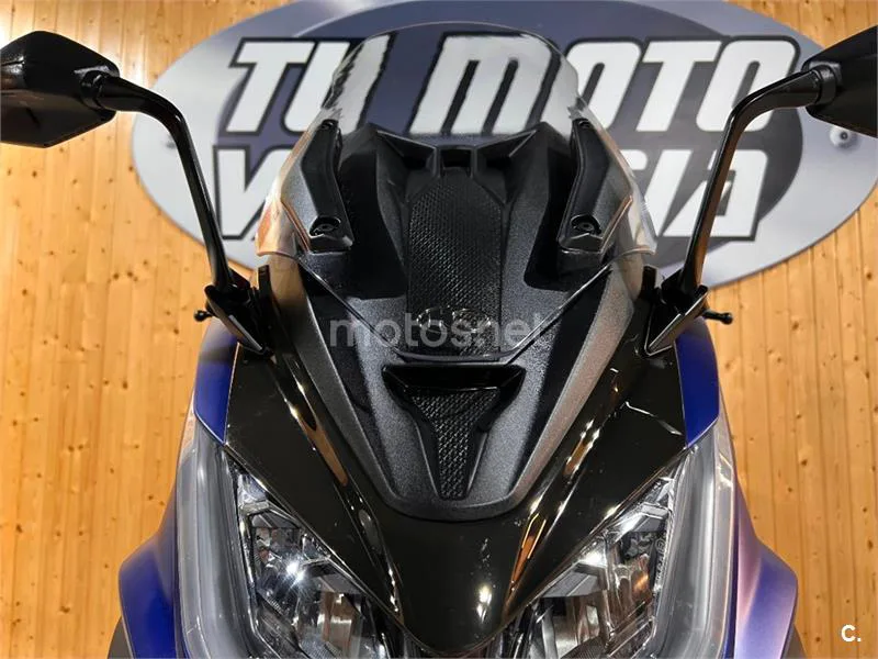Kymco AK 550 – Vista 25