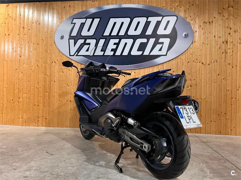 Kymco AK 550 – Vista 4