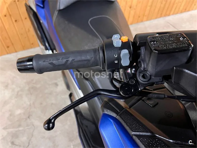 Kymco AK 550 – Vista 31