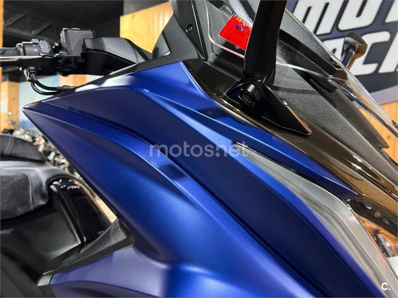 Kymco AK 550 – Vista 42