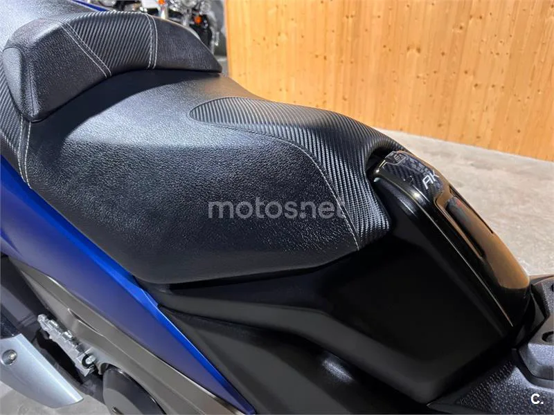 Kymco AK 550 – Vista 50