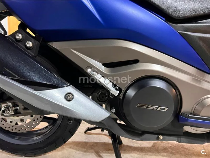 Kymco AK 550 – Vista 55