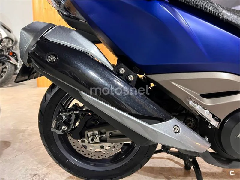 Kymco AK 550 – Vista 56