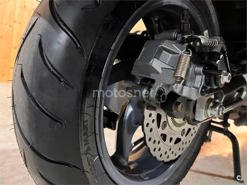 Kymco AK 550 – Vista 58